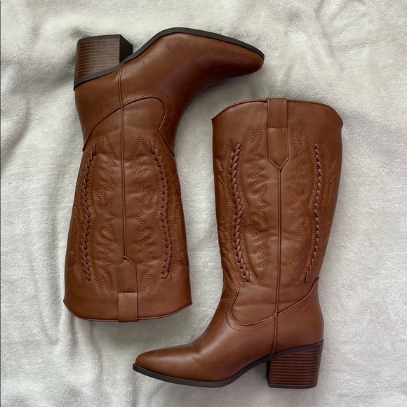 Ardene Shoes - Ardene Brown Heeled Cowboy Boots